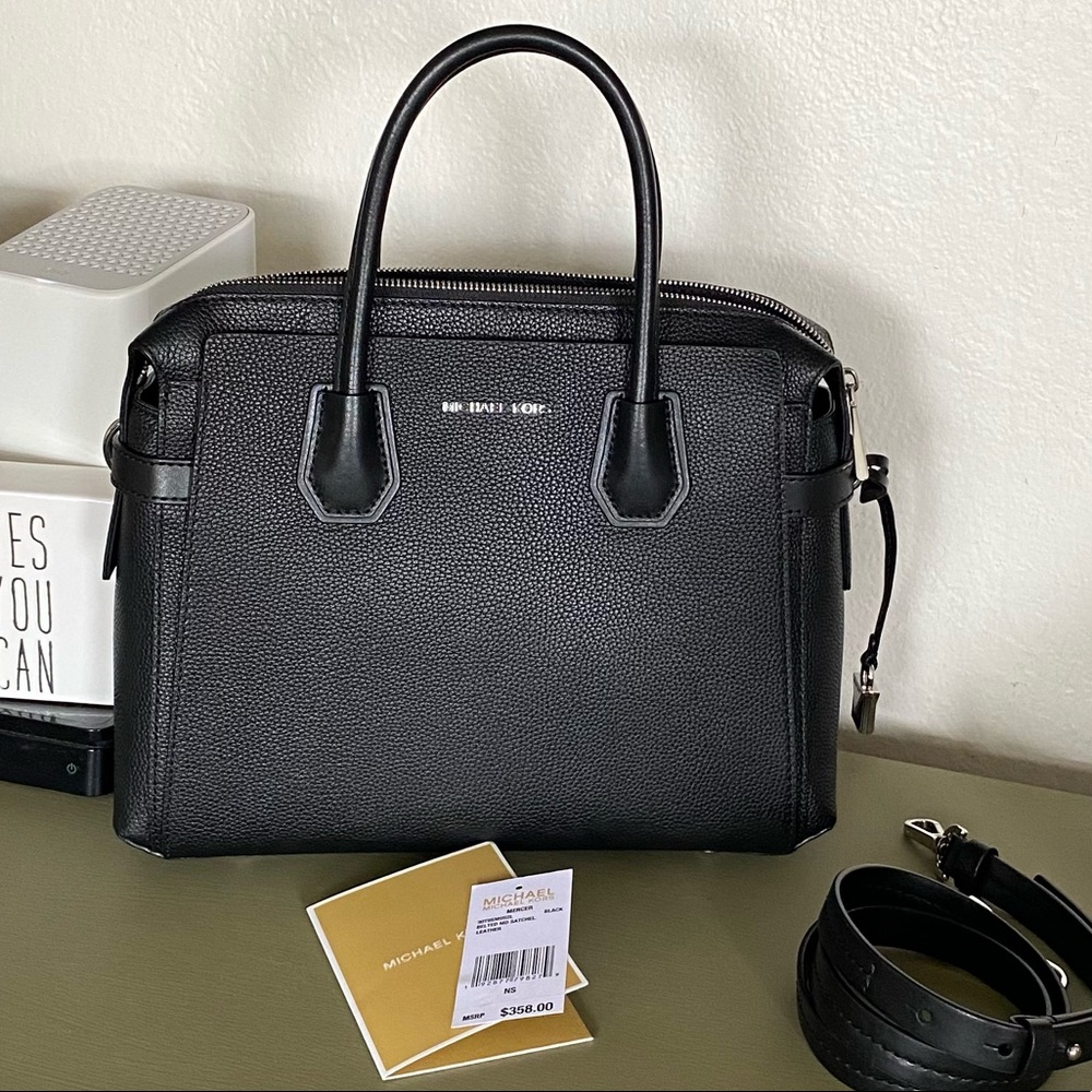 Michael kors medium belted Mercer